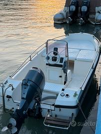 nautica barca a motore 