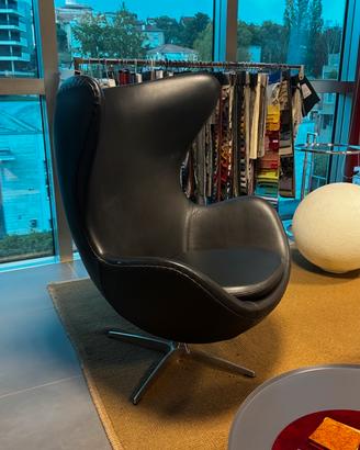Poltrona EGG chair