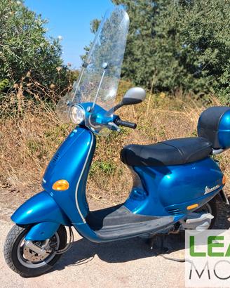 Piaggio Vespa 125 ET4 (M1579)