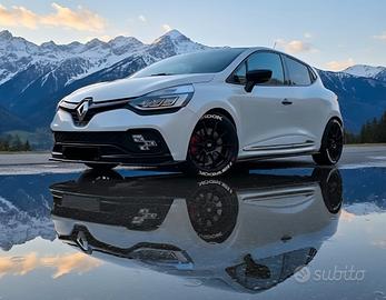clio rs Trophy akrapovic 
