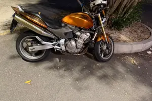 Honda hornet 600