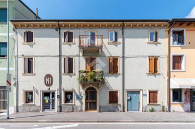 2 LOCALI A VILLAFRANCA DI VERONA