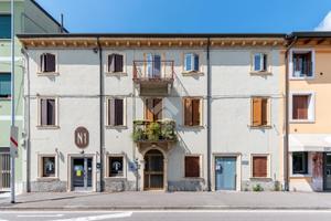 2 LOCALI A VILLAFRANCA DI VERONA