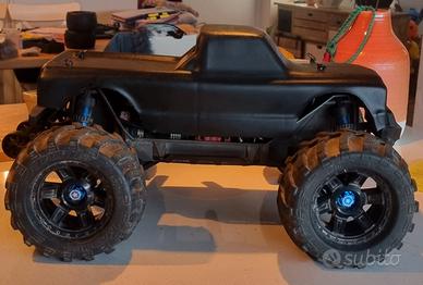 Traxxas maxx v1