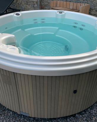 Vasca per idromassaggio