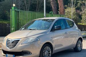 Lancia Y versione platinum