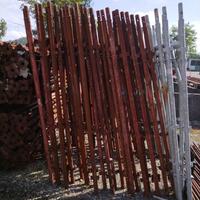 Ponteggio completo, puntelli e pedane