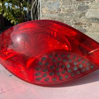 Faro posteriore peugeot 207