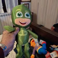 PELUCHE