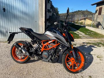 KTM DUKE 390 - anno 2023 - 6340 km