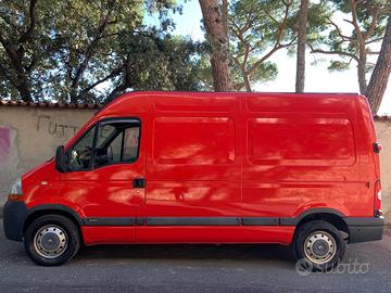 Renault master tetto alto passo medio 2.5 dci