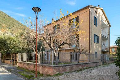 Casa Indipendente Gubbio [ESTGALVANI189VRG]