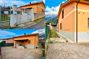 Casa indipendente con terreno e garage