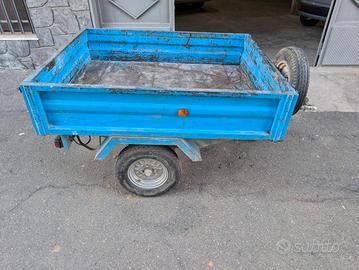 Carrello rimorchio per auto