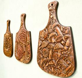 Bassorilievo in Legno. Tagliere decorativo.