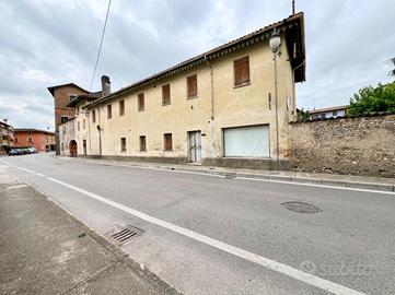 CASA DI CORTE A RIVIGNANO TEOR