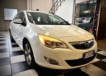 Opel Astra 1.4 Turbo 140CV Sports Tourer GPL Tech 