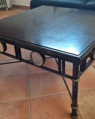 Tavolino basso in legno massello scuro