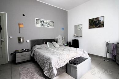 CASA SEMINDIPENDENTE A PISTOIA