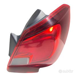 FANALE POSTERIORE ESTERNO DESTRO OPEL CORSA E 2015