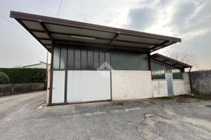 CAPANNONE A TEZZE SUL BRENTA