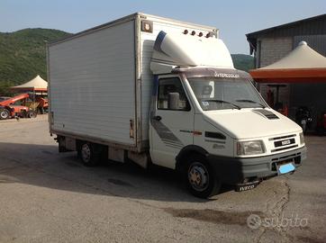 Autocarro iveco daily 35.12