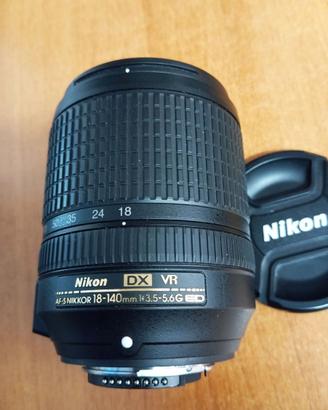 obiettivo Nikon 18-140mm