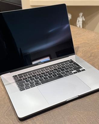 Macbook pro 16”