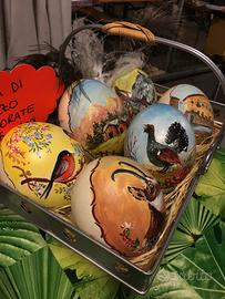 Uova di struzzo decorate