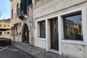 Negozio dentro le mura - Massima visibilità