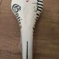 sella Montegrappa Corsa bianca 