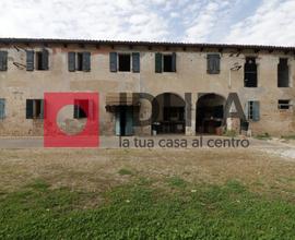 RUSTICO CON 6.000MQ DI TERRENO
