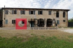 RUSTICO CON 6.000MQ DI TERRENO