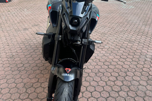 Yamaha MT09 Storm Fluo