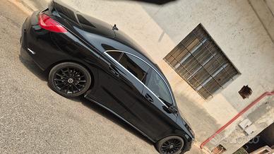 Mercedes cla 200 1600 a benzina come nuovo..