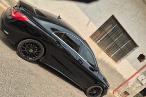 Mercedes cla 200 1600 a benzina come nuovo..