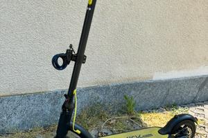 Monopattino onekick three