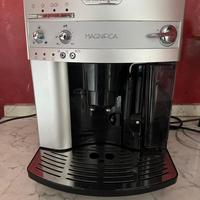 Macchinetta del caffè - Magnifica ESAM 3000