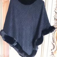 poncho lurex nero  inserti pelliccia tipo visone