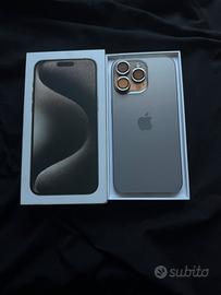 iPhone 15 Pro Max 256GB Titanio Naturale-usato poc