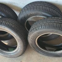 4 gomme 165 70 R13  Estive