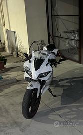 Yamaha YZF R125 - 2010
