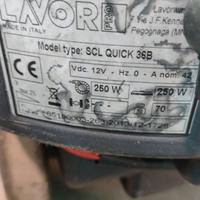 LAVAPAVIMENTI A BATTERIA