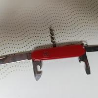 coltello victorinox nuovo,mai usato 