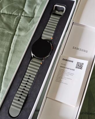 Samsung watch 7 40mm.