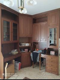 Libreria e scrivania angolare