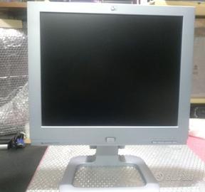 Monitor HP Pavilion F1703 con  altezza regolabile