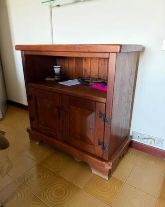 Mobile credenza