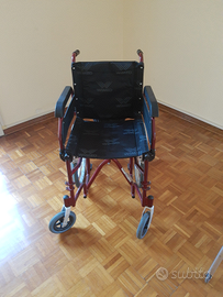 Carrozzina da passeggio per anziani
