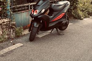 Phantom f12r a liquido